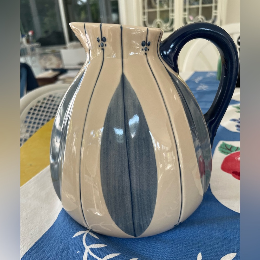 Vintage Tender Heart Treasure Pitcher - Picture 4 of 8